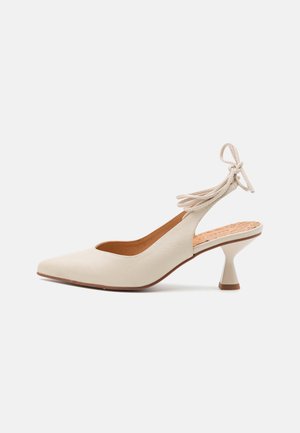 Veterpumps - white