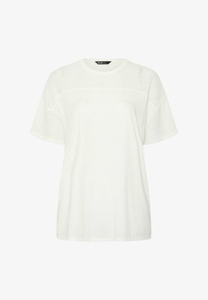 T-shirt blanc à manches courtes avec un détail tricoté texturé sur les épaules et les manches, col rond et coupe décontractée.