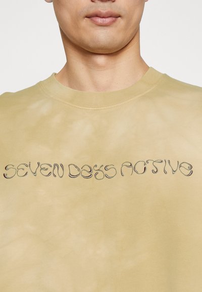 7 DAYS Active CREW NECK UNISEX - Φούτερ - tie dye sand