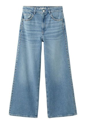 Svetlo modre široke kavbojke iz jeansa z okrasnimi kovinskimi zakovicami ob sprednjih žepih in zunanji šivi.