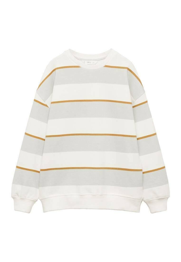 Majica s krojem crewneck v beli in sivi črtasti zasnovi z zlatimi akcenti. Mehka tkanina, večji kroj in rebrasti manšeti. Gladka tekstura in sproščen silhueta.