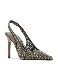 Chaussure à talons hauts slingback en gris foncé avec un bout pointu, embellie de clous métalliques et d'une doublure intérieure texturée contrastante.