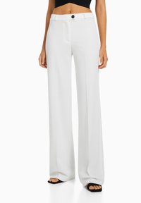 Bershka Kalhoty - white