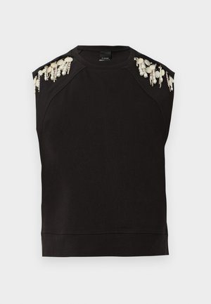 Czarny bezrękawnik z okrągłym dekoltem i rękawami raglanowymi, zdobiony dekoracyjnymi perłami i cekinami na ramionach.