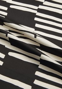 Thumbnail Image 3