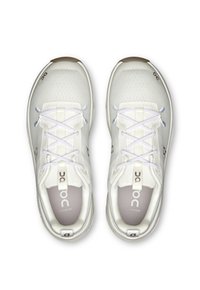 On CLOUDLEAP YOUTH - Sneakers - white   white