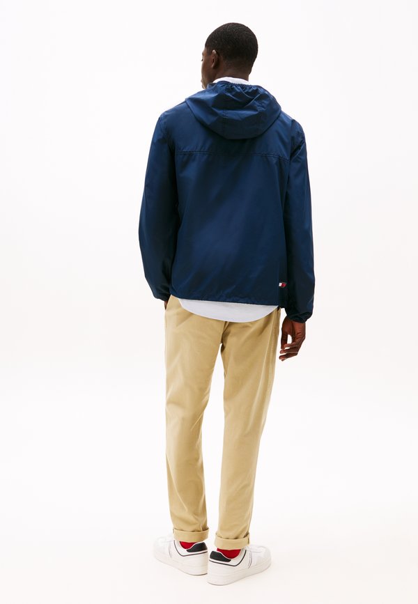 CHICAGO  - Light jacket2