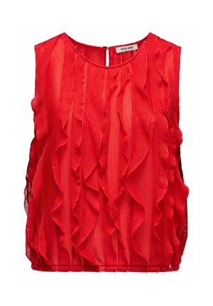 Blouse rouge sans manches avec texture côtelée verticale et volants en cascade, fermeture par bouton à œillet dans le dos du col, de la marque Salsa Jeans.
