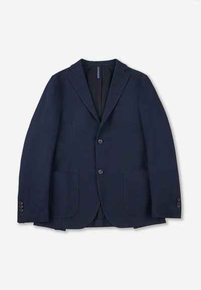 Marineblazer aus strukturiertem Stoff. Verfügt über zwei Vordertaschen, eine Brusttasche und eine Drei-Knopf-Verschluss. Klassische Revers.
