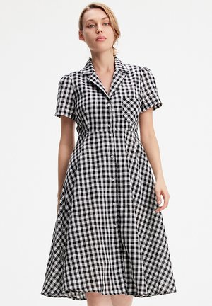 Smart and Joy RÉTRO À IMPRIMÉ CARREAUX - Robe chemise - black and white