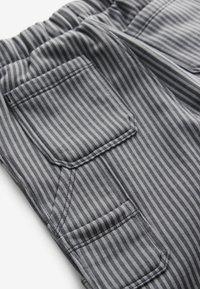 Next CARPENTER JOGGERS-REGULAR FIT - Træningsbukser - charcoal grey white stripe