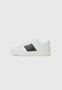 Selected, white/black