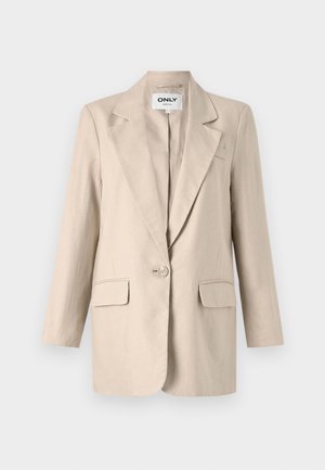 Blazer beige à un bouton avec revers crantés, deux poches à rabat devant et une étiquette de marque visible à l'intérieur du col.