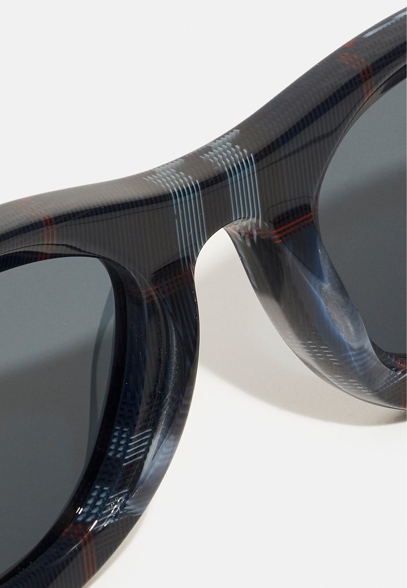 Herren Mützen, Hüte & Caps | Burberry SIDNEY UNISEX Sonnenbrille navy check/dunkelblau - KA82797 Herren Mützen, Hüte & Caps | Burberry SIDNEY UNISEX Sonnenbrille navy check/dunkelblau - KA82797