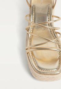 Stradivarius Espadrilles - gold coloured