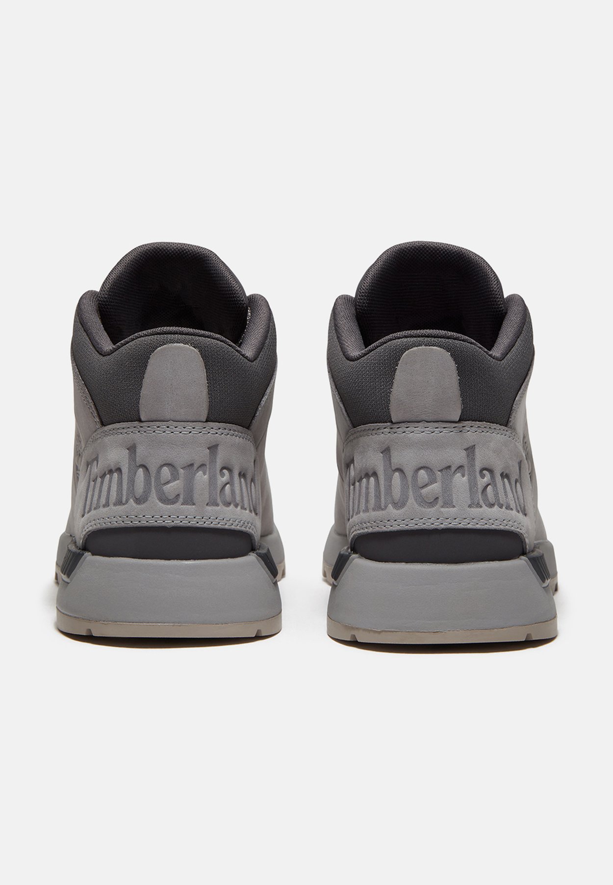 MID LACE SNEAKER