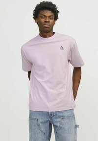 Jack & Jones JCOTRIANGLE CREW NECK  - Trükipildiga T-särk - winsome orchid