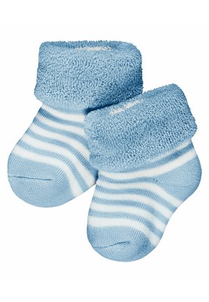 Niebieskie skarpetki dla niemowląt w paski z teksturowanym, puszystym mankietem. Tkanina zawiera mieszankę jasnoniebieskich i ciemnoniebieskich pasów. Miękki i przytulny design.