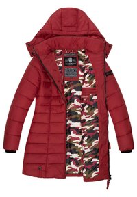 Red padded jacket with a detachable hood, featuring a camouflage patterned lining in earthy tones. Adjustable cuffs and zip closure.