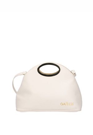 Borsa a mano color crema con una texture liscia, forma arrotondata, dettagli dorati e un manico circolare nero. Presenta un logo sul davanti.