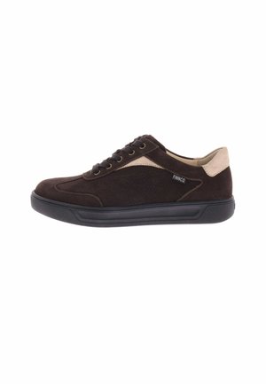 Trainers - brown