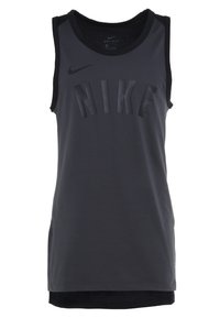 Canotta da uomo senza maniche realizzata in tessuto grigio scuro con una texture liscia, caratterizzata da un prominente logo "NIKE" nero sulla parte anteriore.