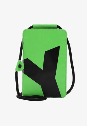 SURI FREY JESSEY PLANE - Telefoonhoesje - green