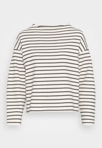 Suéter blanco de manga larga con finas rayas horizontales negras distribuidas de manera uniforme, cuello redondo y un corte ligeramente corto con un ajuste holgado.