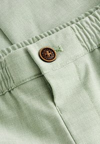 Next REGULAR FIT - Pantalon classique - mint green