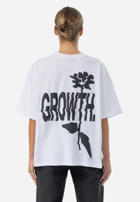 Pegador - AILIS OVERSIZED TEE - Tricou cu imprimeu - white Imagine miniatură 1