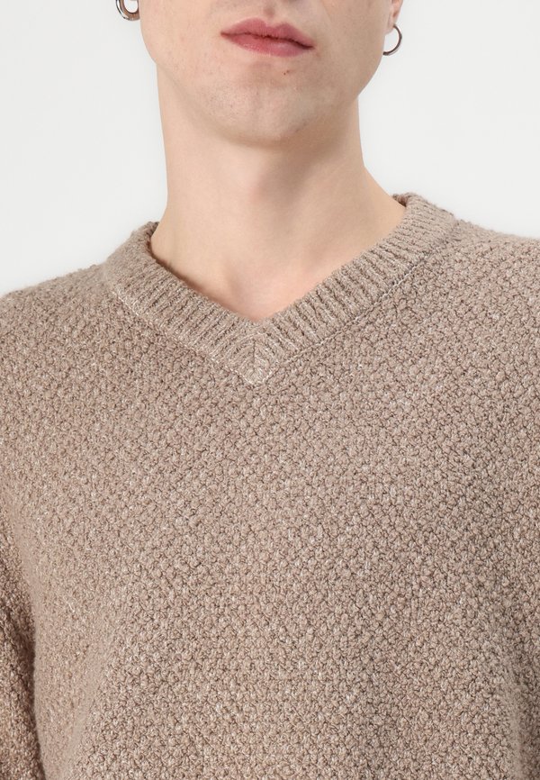 EZRA V NECK - Jumper - greige2