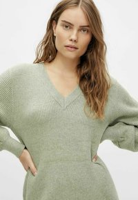 Object OBJMALENA L/S NOOS - Stickad klänning - seagrass