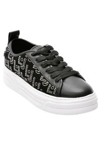 Sneaker nera con sezioni in suede e pelle testurizzata, caratterizzata da accenti di strass, punta rotonda e suola in gomma bianca.