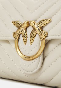 Pinko LOVE LADY PUFF MINI  - Kabelka - bianco