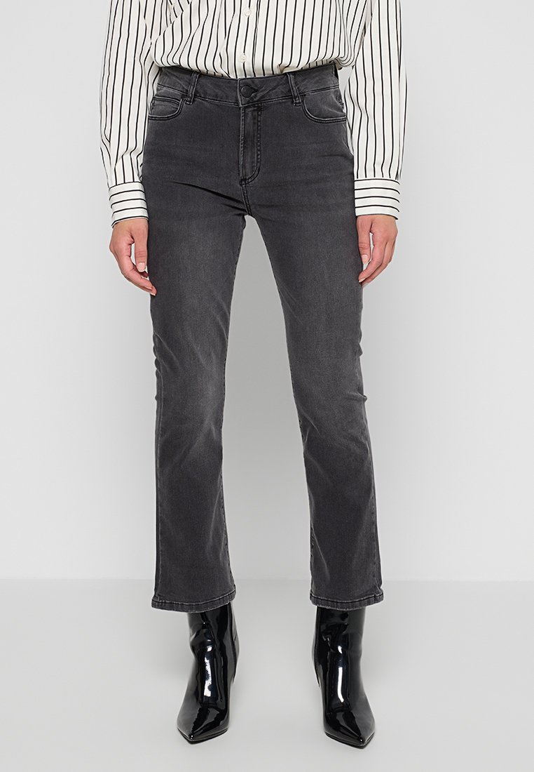 Tomorrow Flared Jeans grijs Tomorrow Flared Jeans grijs