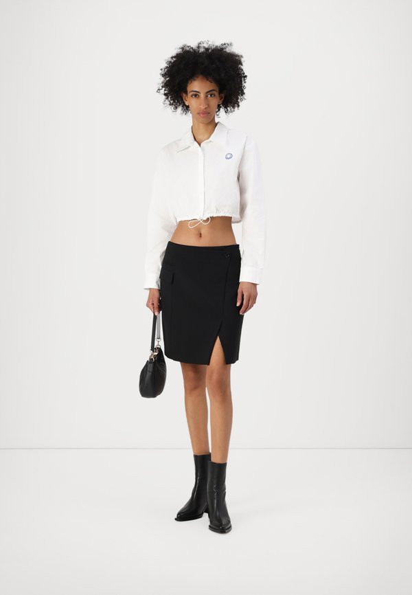 EMMA - Button-down blouse2