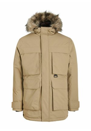 Beige parka met een met bont gevoerde capuchon, een rits aan de voorkant en meerdere grote zakken. Heeft een relaxte pasvorm en een gewatteerde textuur. Geschikt voor koud weer.