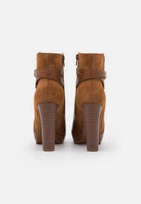 Anna Field Bottines à talons hauts - cognac