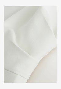 Sélectionné, white