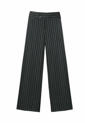Pantalones de pierna ancha en tela gris oscura con rayas verticales. Cuenta con una cinturilla plana, dos botones y una textura suave.