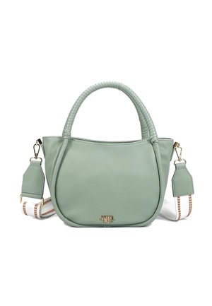 Borsa a tracolla verde menta con una finitura in pelle liscia, manico superiore intrecciato, tracolla rimovibile con un motivo bianco e marrone e dettagli di hardware in oro.
