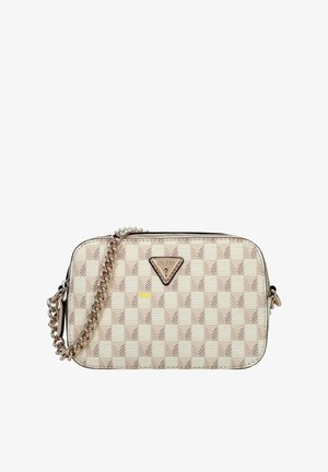 Borsa a tracolla con motivo geometrico in beige e crema, caratterizzata da un logo triangolare in metallo e da una tracolla a catena dorata. Chiusura con zip.