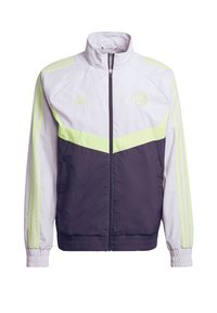 Chaqueta que presenta una combinación de colores blanco y púrpura oscuro, con detalles en verde lima, cierre con cremallera, alto cuello y puños elásticos. Logotipo de Adidas visible.