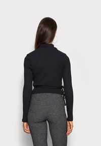 Levi's® VETIVER SET - Top - caviar