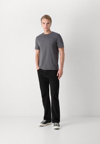 BOSS THOMPSON - Jednoduché tričko - medium grey