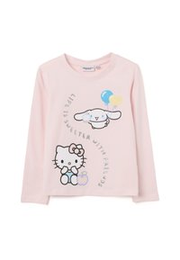 Lichtroze lange mouwen shirt met een Hello Kitty en een konijn afbeelding, met de tekst "Het leven is zoeter met vrienden" in zilver.
