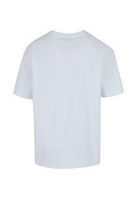 Hvid kortærmet t-shirt, lavet af bomuld, har en klassisk rund hals og en lige pasform, med en glat, ensartet tekstur og uden designs.