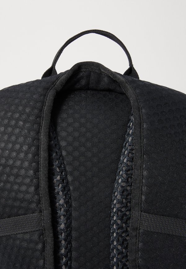 BLACKCOMB RIDGE™ 18L BACKPACK UNISEX - Backpack2