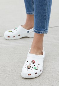Crocs JIBBITZ SUPER MARIO 5 PACK UNISEX - Andre accessories - multi-coloured