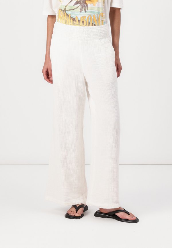 NEW WAVES - Trousers - salt crystal